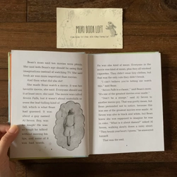 Sách ngoại văn Ivy and Bean Take the Case Book 10, Used, Bìa cứng, trình độ A1-A2 533441