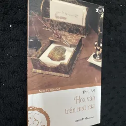 Hoa Văn Trên Mai Rùa của tác giả Trình Vỹ. 