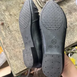 Tặng giầy đi mưa 1025824