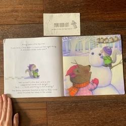 Sách ngoại văn A Snowman for Little Bear, Used, còn miếng cắt dán cuối sách 498067