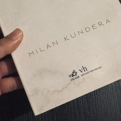 Bộ 6 cuốn sách của Milan Kundera (đọc mô tả) 540612