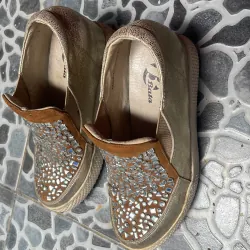 Giầy slip on hãng Bata đế xuồng độn đế có đính đá sz 37 969813