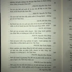 Thể chế phát triển nhanh - bền vững: Kinh nghiệm quốc tế và những vấn đề đặt ra đối với… 704982