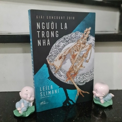 Sách NGƯỜI LẠ TRONG NHÀ
