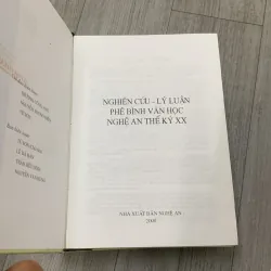 Nghiên cứu lý luận phê bình văn học nghệ an thế kỷ xx. 10b2 1026328