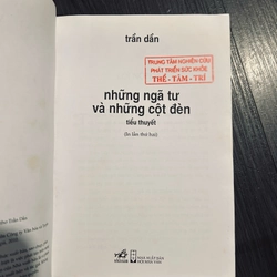 Những ngã tư và những cột đèn (đọc kĩ mô tả) 446334