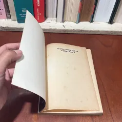 II Sách: Những Phong Tục Lạ Ở Đông Nam Á - Ngô Văn Doanh, Vũ Quang Thiện - 1996 746586