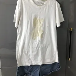 Bộ trang phục thường ngày 974190