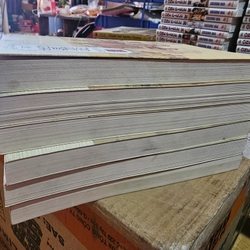 Trọn bộ tam quốc diễn nghĩa 6 tập (tập 1 bị mất bìa ngoài) như hình 
220k 452538