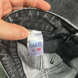 Quần Jean Yody size 26 như mới , màu đen muối tiêu  1024257