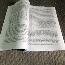 (bản dịch ra Tiếng Việt) Sổ Tay Niên Giám Của Munger - Poor Charlie's Almanack  1005887