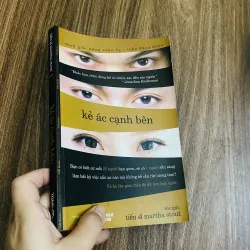 Kẻ ác cạnh bên 974214