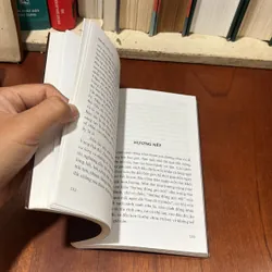 II Bút Ký: Đi Tìm Huyền Thoại Cho Đất - Nguyễn Nhã Tiên - 2015 722506