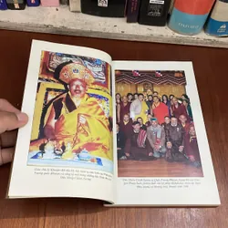 II Tựa sách: Nghệ Thuật Sống An Lạc - Đức Nhiếp Chính Vương Khamtrul Rinpoche - 2011 553373
