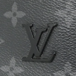 Túi đeo vai Louis Vuitton Monogram Eclipse District PM M45272 - Hàng hiệu Chính hãng 776589