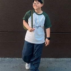 Áo thun ngắn tay, UT peanuts UNIQLO, size S ,màu xanh olive 509108