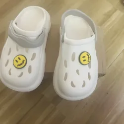 giày cros bé trai mới 100%