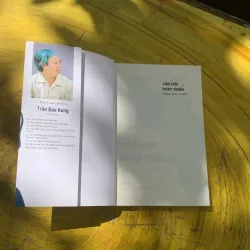 VĂN HỌC & PHÁT TRIỂN- TRẦN BẢO HƯNG- lý luận và phê bình văn học  784293