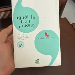 “Người Lạ Trên Giường”- K5 1035095