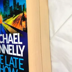 Combo 2 sách ngoại văn cũ – Michael Connelly: The Late Show & Dark Sacred Night 748367