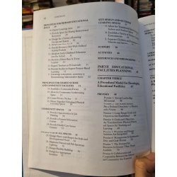 Educational Facilities Planning : Leadership, Architecture, and Management - C. Kenneth Tanner & Jeffery A. Lackney 449674