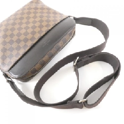 Túi đeo chéo Louis Vuitton Damier Jake PM N41568 611308