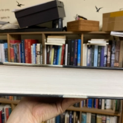 Sách Con sẻ vàng - Donna Tartt - pulitzer 2014 457572
