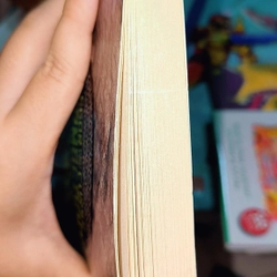 Suzanne Collins - Warmbloods (tác giả Đấu trường sinh tử) 495430