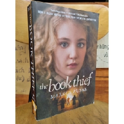 THE BOOK THIEF (A NOVEL) - MARKUS ZUSAK 120823