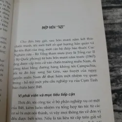 Thiếu tướng Nhà văn Khổng Minh Dụ. Những người ở ngôi nhà mật. 748374