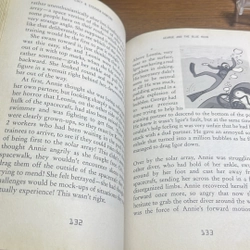 George and the blue moon Lucy & Stephen Hawking 508230