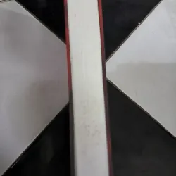 Trần trụi giữa bầy sói 1021914