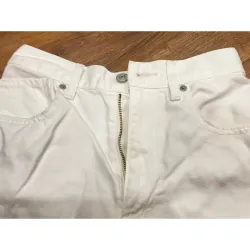 UNIQLO QUẦN SHORT TRẮNG MỚI SIZE 28(71CM) - MỚI 99,9% 591638