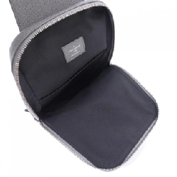 Túi đeo chéo Louis Vuitton Taiga Avenue M30801 612706