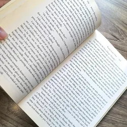 Every Last One by Anna Quindlen (từng ẩm, bìa sờn, tình trạng trung bình) 728913