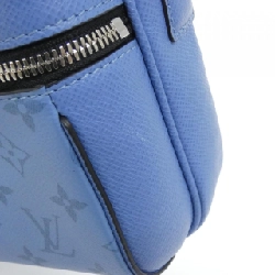 Túi đeo chéo ngoài trời Louis Vuitton Taiga Lama M30749 610681