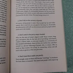 Never eat alone  997327