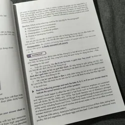 Tự học đột phá Chuyên Đề Đọc Hiểu Tiếng Anh - Hoàng Đào (chủ biên) - Giá bìa 139k 697703