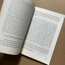 Truyện kể về các vương phi hoàng hậu nhà Nguyễn 990243