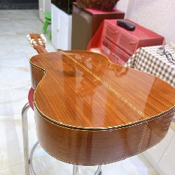 Đàn guitar Classic 6784