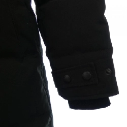 Áo khoác lông vũ CANADA GOOSE 636383