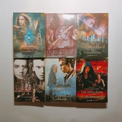 Combo Vũ Khí Bóng Đêm ( Full 6 Tập)
 331783