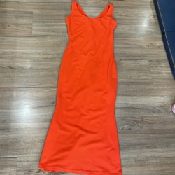 Váy dài đuôi cá, màu cam, sz S 46-48kg. Dáng ôm gọn, sát nách, trẻ trung 506100