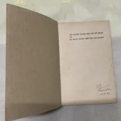 CON NGƯỜI TRONG THẾ GIỚI KỸ THUẬT VÀ KỸ THUẬT TRONG THẾ GIỚI CON NGƯỜI 738993