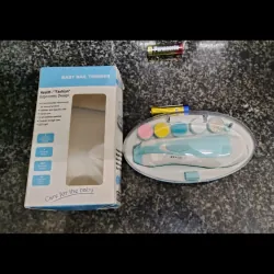 Đô cắt móng tay cho bé  782844