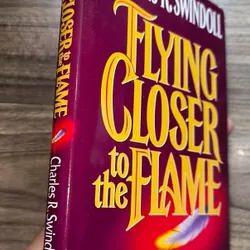 Flying Closer to the Flame: A Passion for the Holy Spirit
Charles R. Swindoll 728883