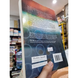 DICTIONARY OF MEDIA AND COMMUNICATION STUDIES (7th Edition) - Jame Watson and Anne Hill 143253