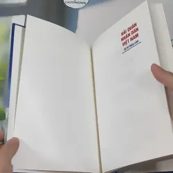 [MIỄN PHÍ BỌC SÁCH] Hải Quân Nhân Dân Việt Nam - Tài Trí, Dũng Cảm 990343