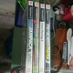 08 Đĩa game ps2 và 04 vỏ hộp  1020317