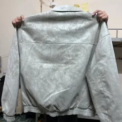 Áo khoác bomber nam nữ chất liệu giả da màu xám bạc size chuẩn